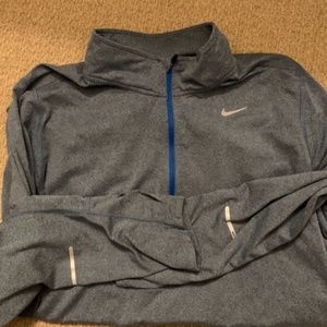 nike 1/4zip pull over oversized-men's size medium